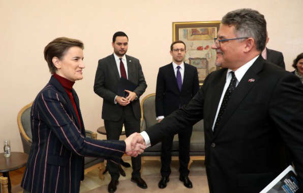 Brnabić očekuje da EU izvši pritisak na Prištinu