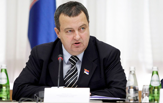 Dačić: NATO da dostavi priručnik ko može na sever