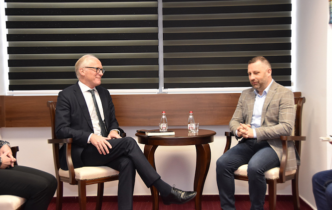 Jevtić i Eide: Kompromisom do dijaloga