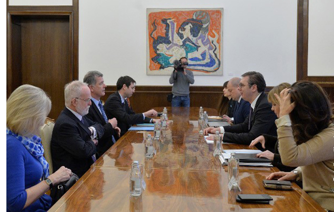 Vučić i Mur o taksama Prištine i dijalogu
