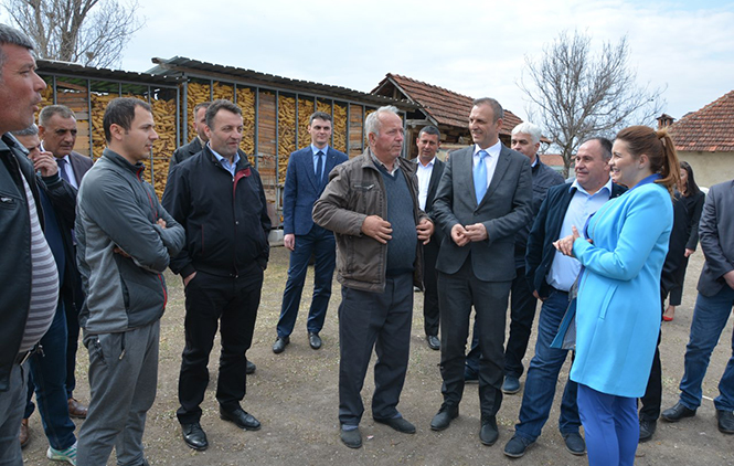 Ministarka Živić sa poljoprivrednicima u Pomoravlju