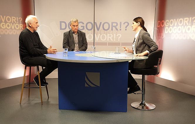 „Političari su uzurpirali dijalog“