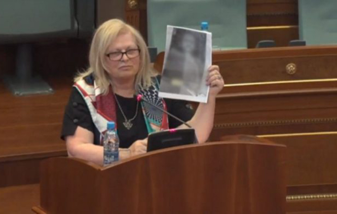 Brovina obmanula javnost, fotografija sa porno sajta