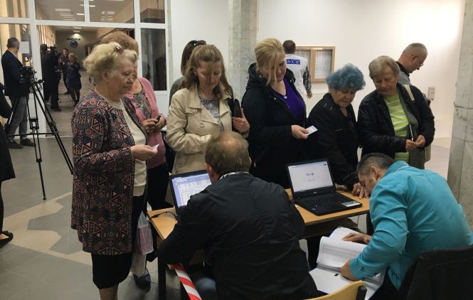 Počelo glasanje u Severnoj Mitrovici, biračka mesta otvorena na vreme