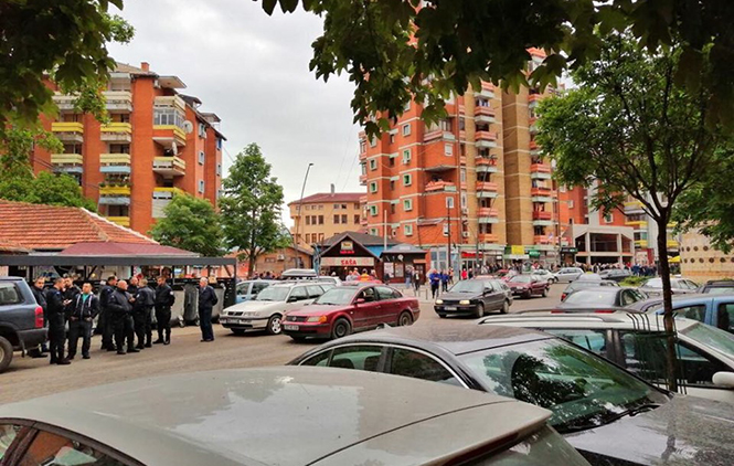 Hapšenje od strane pripadnika specijalne policije u Severnoj Mitrovici