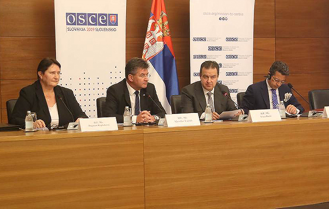 Dačić sa Lajčakom: Dijalog je na reanimaciji