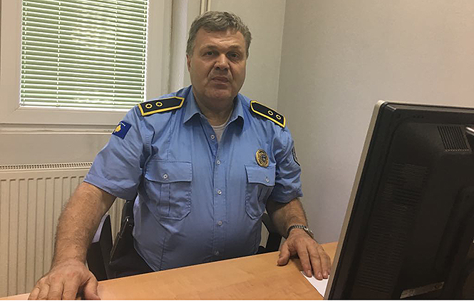 Policajac koji je pucao na kombi pod istragom