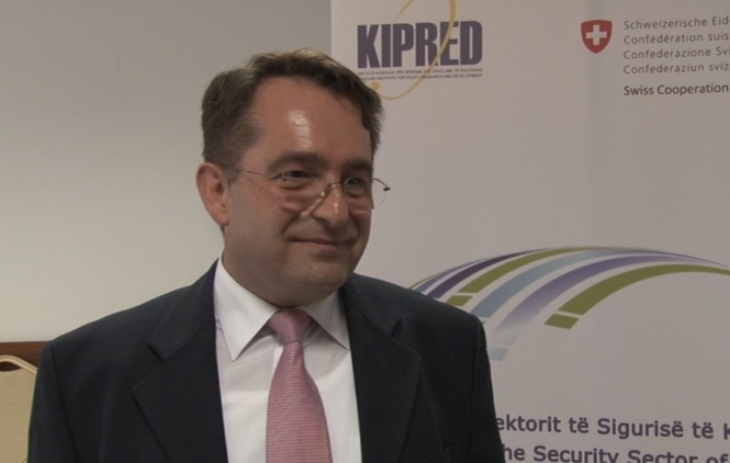 Peci: Predsednik Kosova nema pravo da nastavi dijalog sa Srbijom