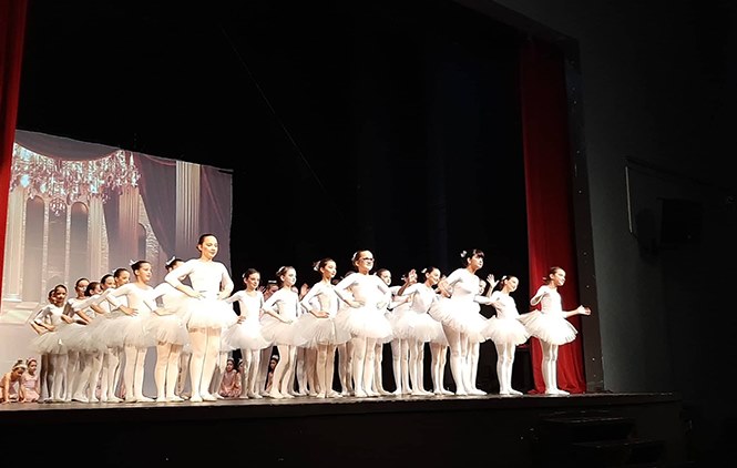 „Fabrika lutaka“ u Gračanici ’’proizvela’’ male balerine