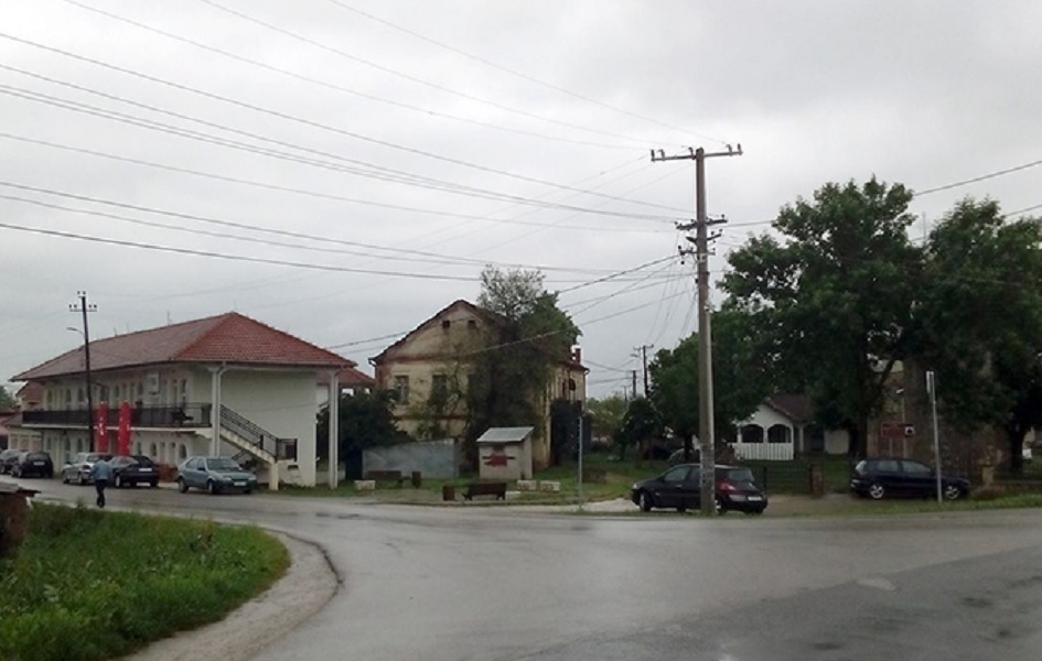 U Donjoj Gušterici napadnut M.G iz Dobrotina, povređena i spremačica Doma zdravlja Donja Gušterica (Foto Kim)