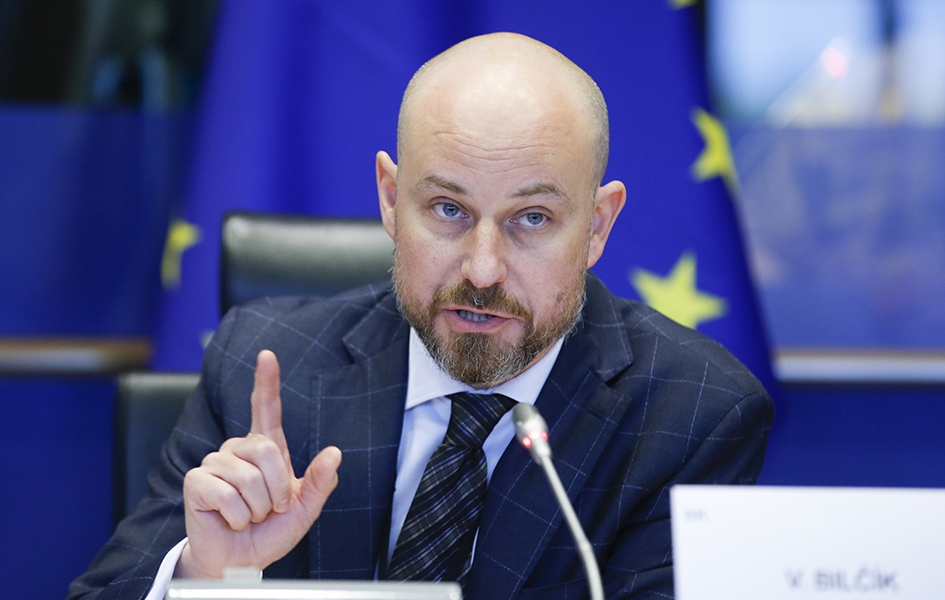Bilčik: „Lopta“ u dvorištu Prištine, Srbija pokazuje strpljenje