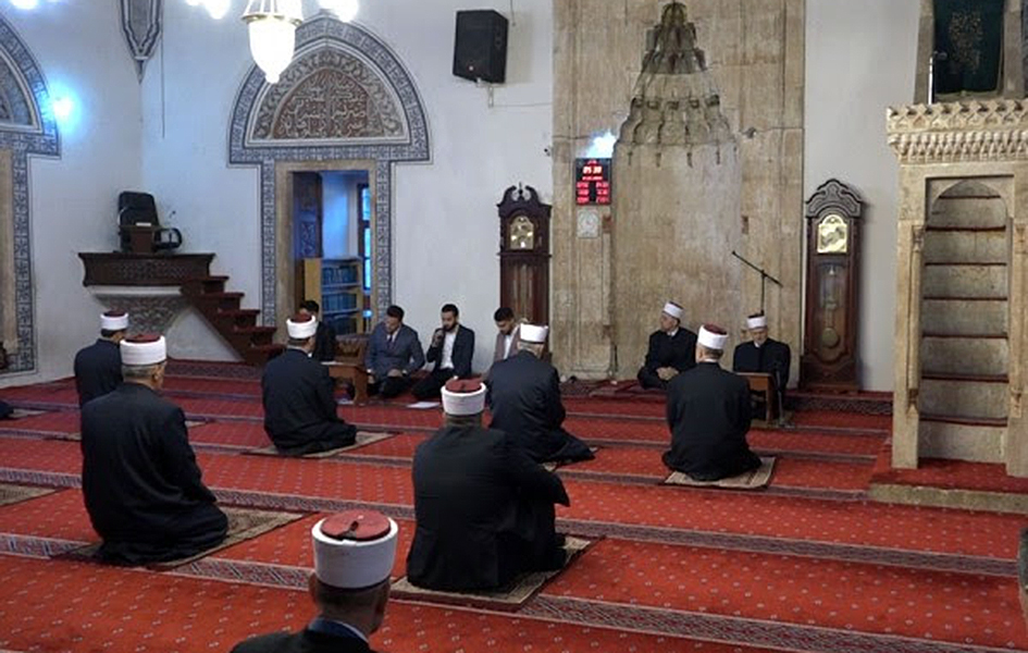 Muslimani slave Ramazanski bajram