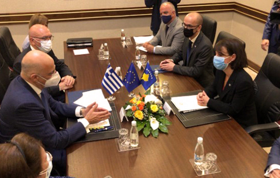 Dendias: Grčka podržava dijalog Beograda i Prištine
