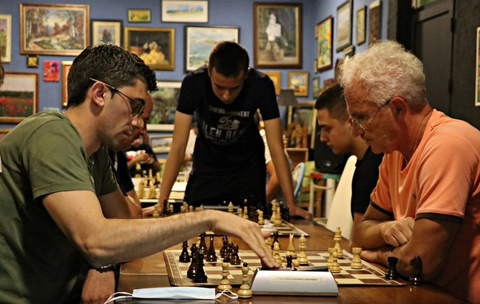 Sport za vežbanje mozga: Šah sve masovniji na Kosovu