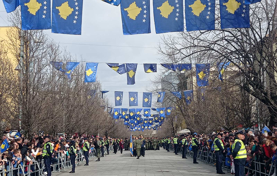 Parada KBS-a i Policije u Prištini