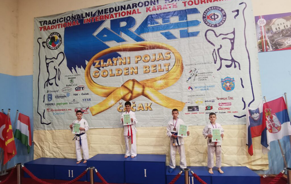Sedam medalja za karate klub Zvečan na međunarodnom takmičenju u Čačku
