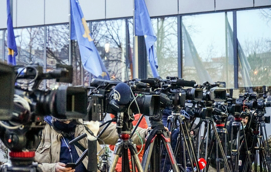 Novinari optužuju Vladu Kosova za ’’nedostatak saradnje’’