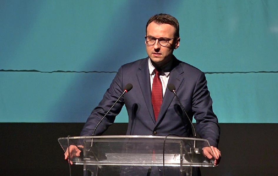 Petković čestitao Vučiću: Bezrezervno poverenje u predsednika