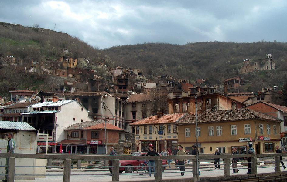 SPC: U nasilju 2004. na meti posebno srpske svetinje SPC podsetila da su se u nasilju 2004. ekstremisti posebno obrušili na srpske svetinje (Foto arhiva Kim)