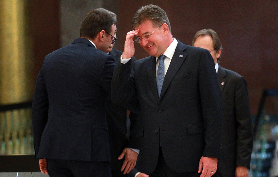 Lajčak: Za nalaženje rešenja za tablice imamo dva meseca