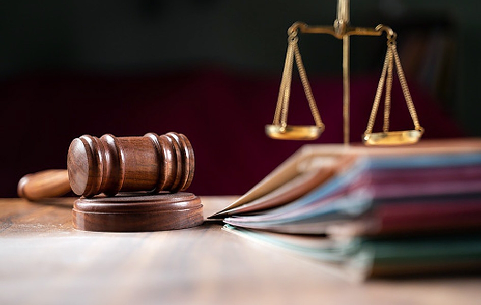 Petorici osumnjičenih za silovanje 11-godišnjakinje produžen pritvor na još dva meseca