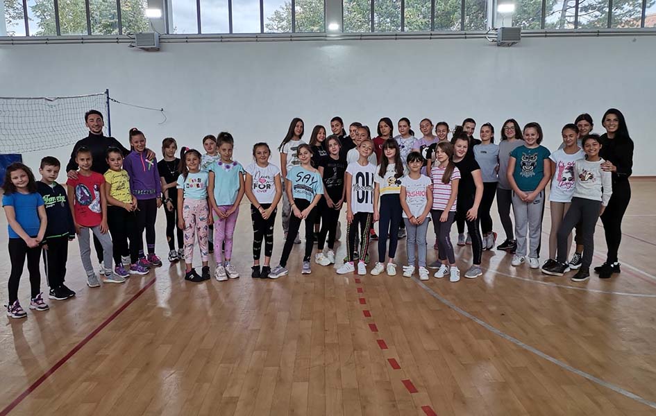 ’’Venčeva škola folklora’’ u Gračanici i Lapljem Selu