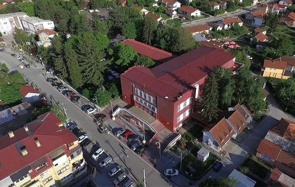 ’’Planeta čista nek zablista’’: Dečja predstava u Zubinom Potoku i Zvečanu