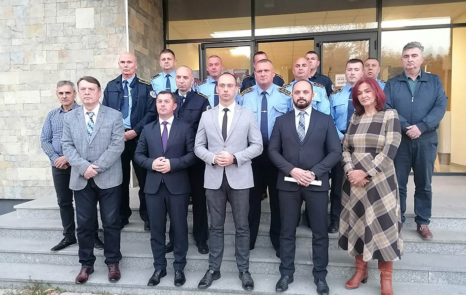 Policajci Direkcije sever odbijaju da sprovode odluku Vlade Kosova o tablicama