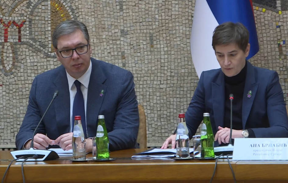 Vlada Srbije zasedala zbog Kosova, prisustvovao i Vučić