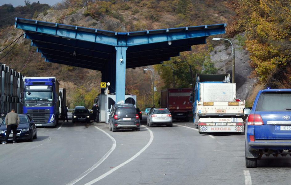 Carinici zaposleni na Jarinju i Brnjaku zvanično dali otkaze