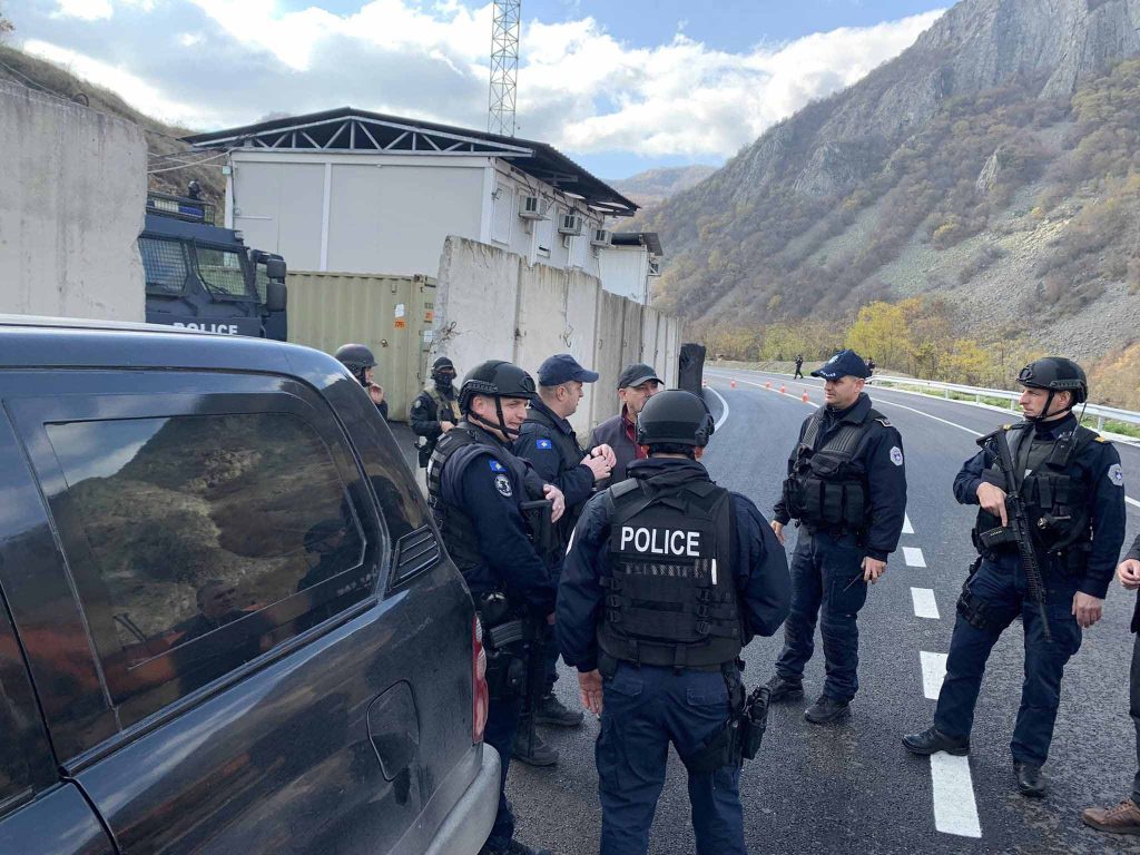 Građani se žale da ih specijalci zaustavljaju na putevima, Policija tvrdi da je to pružanje sigurnosti