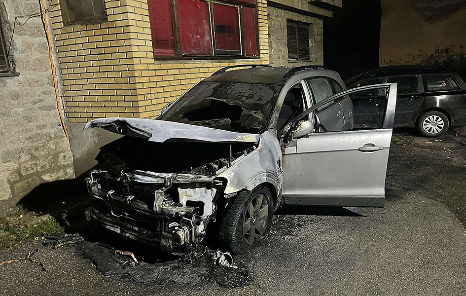 Noćas zapaljen još jedan automobil u Mitrovici