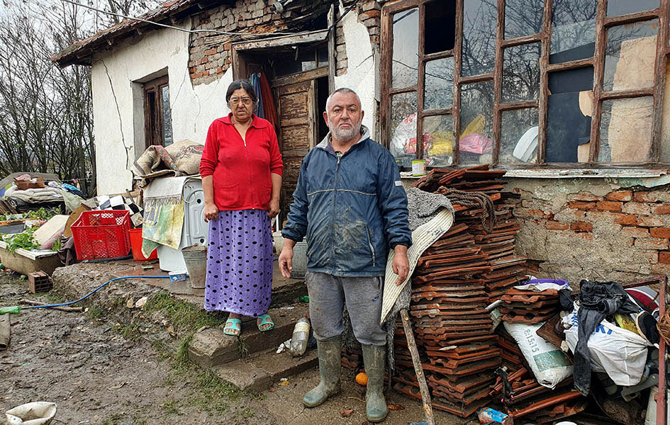 Život Roma u Kuzminu nakon poplave: ’’Kad ustanem, zahvalim Bogu što sam živ’’