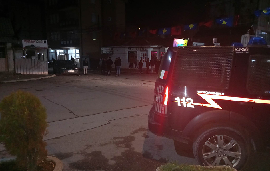 KM: Dve detonacije, pretpostavlja se da su bačene šok bombe, nema povređenih