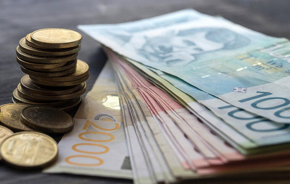 Počinje isplata 5.000 dinara mladima
