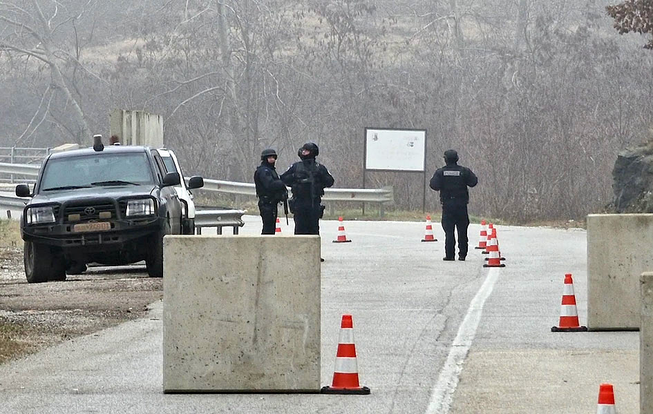 Kontrolni punkt Kosovske policije postavljen kod Banjske