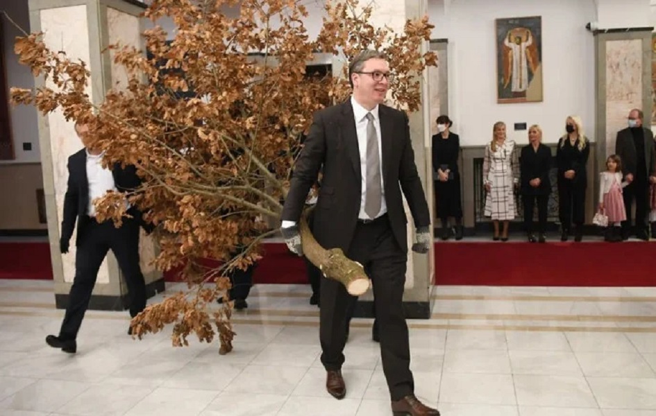 Vučić čestitao Božić, a posebno narodu na Kosovu