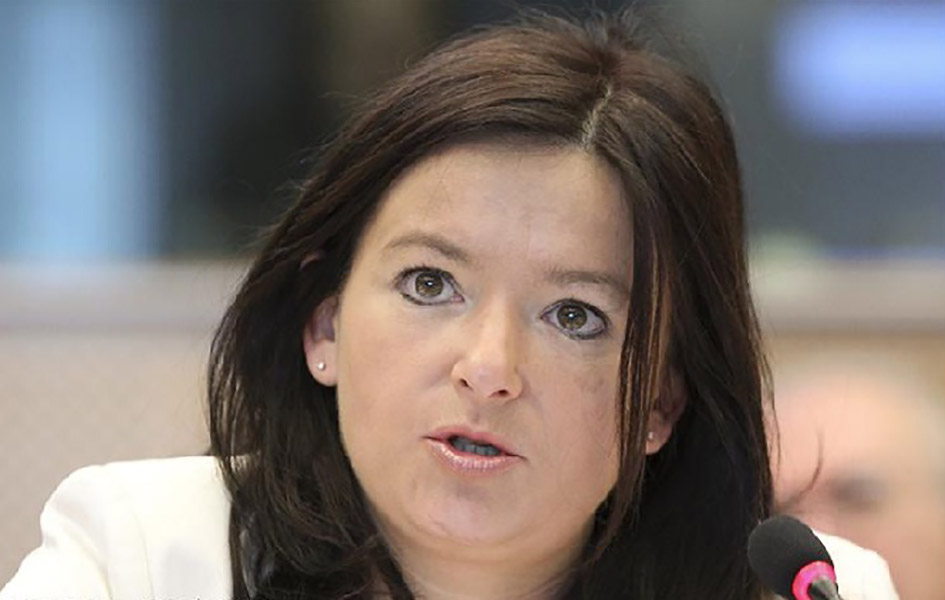 Tanja Fajon sutra na Kosovu