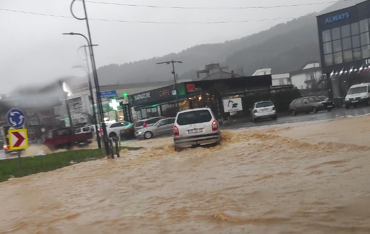 Poplave u Pećkom okrugu