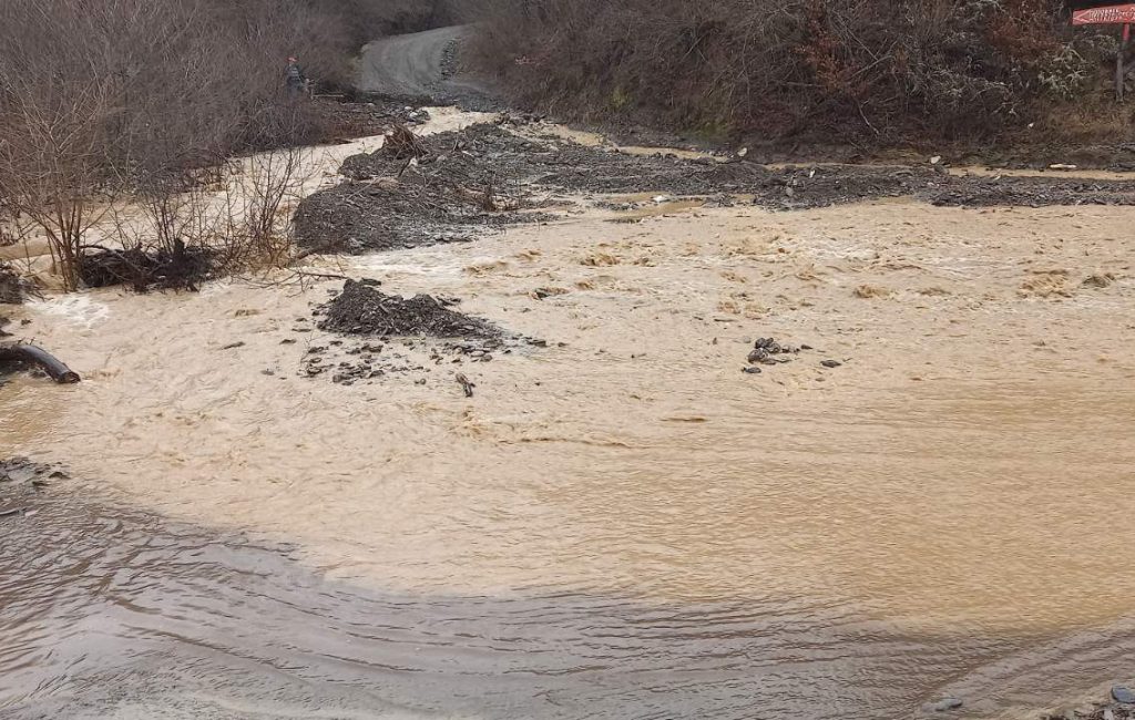 Poplave i u Brnjaku, Popovići bez struje