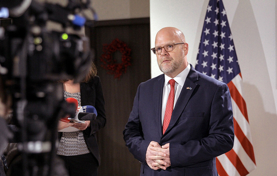 Hovenijer: Cenimo napore Kosova da izgradi prosperitetnu i sigurnu budućnost Ambasador SAD-a na Kosovu Džef Hovenijer (Foto Tviter@USAmbKosovo)