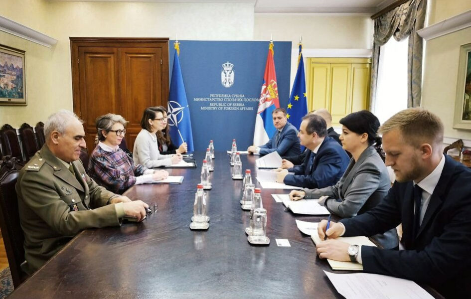 San: NATO poštuje vojnu neutralnost Srbije, KFOR nastavlja mandat Sastanak Burču San i Ivice Dačića u Beogradu (Foto Vlada Srbije)