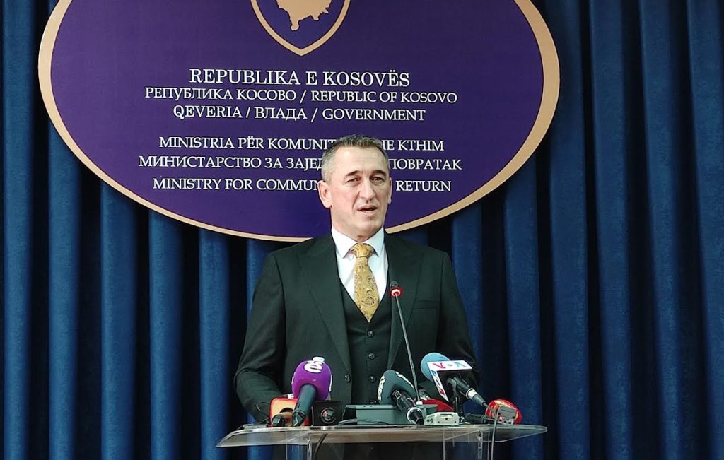 Rašić: Za pomoć apliciralo 3.458 građana, najviše smetnji u opštini Štrpce Ministar za povratak i zajednice u Vladi Kosova Nenad Rašić (Foto Kim)