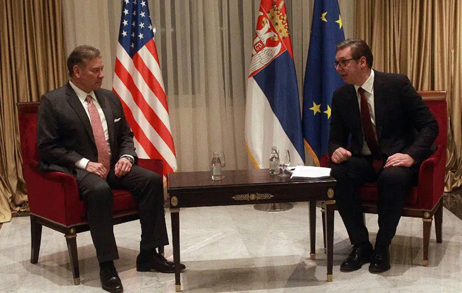 Gabrijel Eskobar sa Vučićem uoči sastanka u Ohridu Gabrijel Eskobar i Aleksandar Vučić (Foto FoNet/Aleksandar Barda)