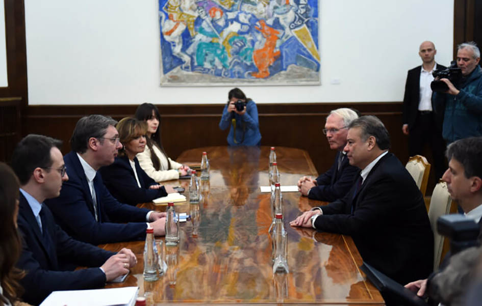 Eskobar se sastao s Vučićem, kasnije i sa Brnabić Eskobar na sastanku sa predsednikom Srbije Aleksandrom Vučićem (Foto Tanjug Strahinja Aćimović)