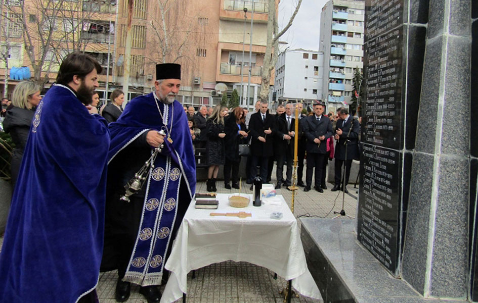 Godišnjica martovskog pogroma obeležena u Kosovskoj Mitrovici Obeležavanje godišnjice martovskog pogroma u Kosovskoj Mitrovici (Foto Radio Kontakt Plus)
