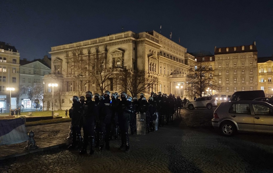 Učesnici protesta čekaju obraćanje predsednika Aleksandra Vučića Ilustracija (Foto N1)