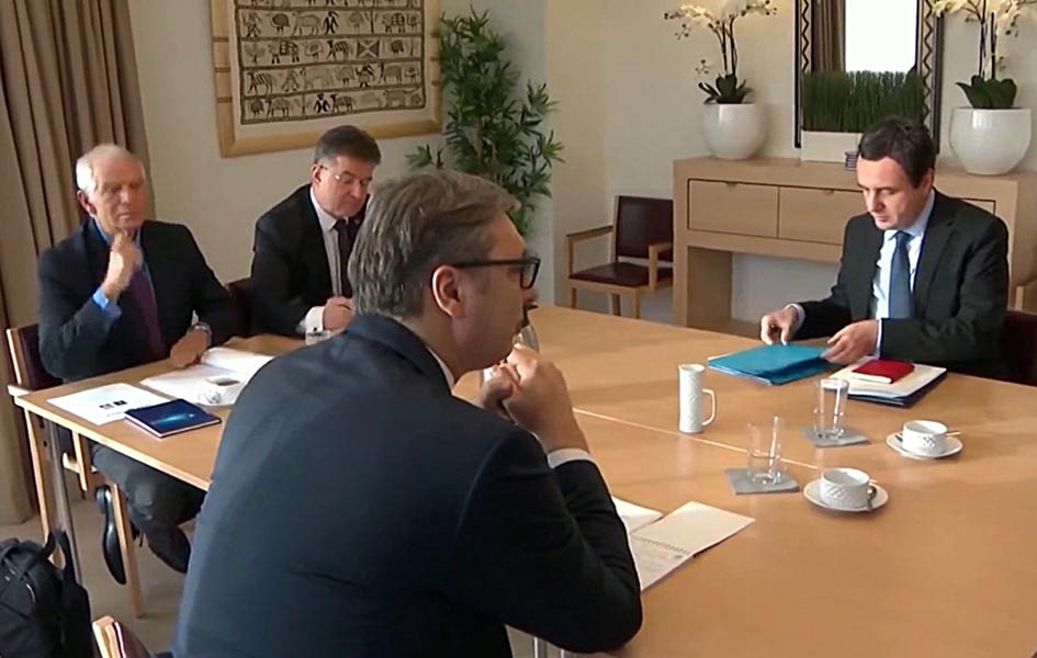 Žosep Borel, Miroslav Lajčak, Aleksandar Vučić i Aljbin Kurti (Printskrin EbS)