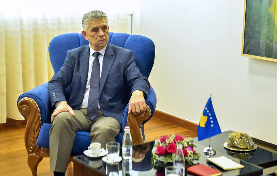 Ugljanin pozvao predsednika Srbije da pokrene rešavanje statusa Bošnjaka i Albanaca Sulejman Ugljanin u Prištini (Foto Kabinet premijera Kosova)