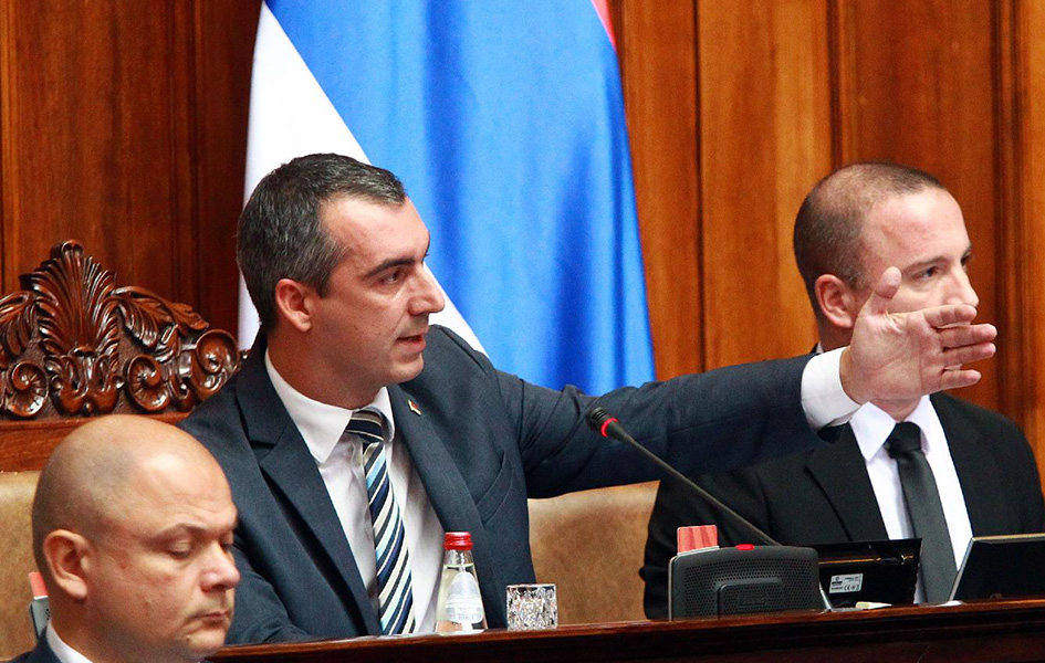Orlić: Deo opozicije nije poslao nikakav zahtev za sednicu o Kosovu Vladimir Orlić (u sredini) na posebnoj sednici Skupštine Srbije posvećenoj pregovorima o Kosovu i Metohiji, septembar 2022. (Foto FoNet/Aleksandar Barda)